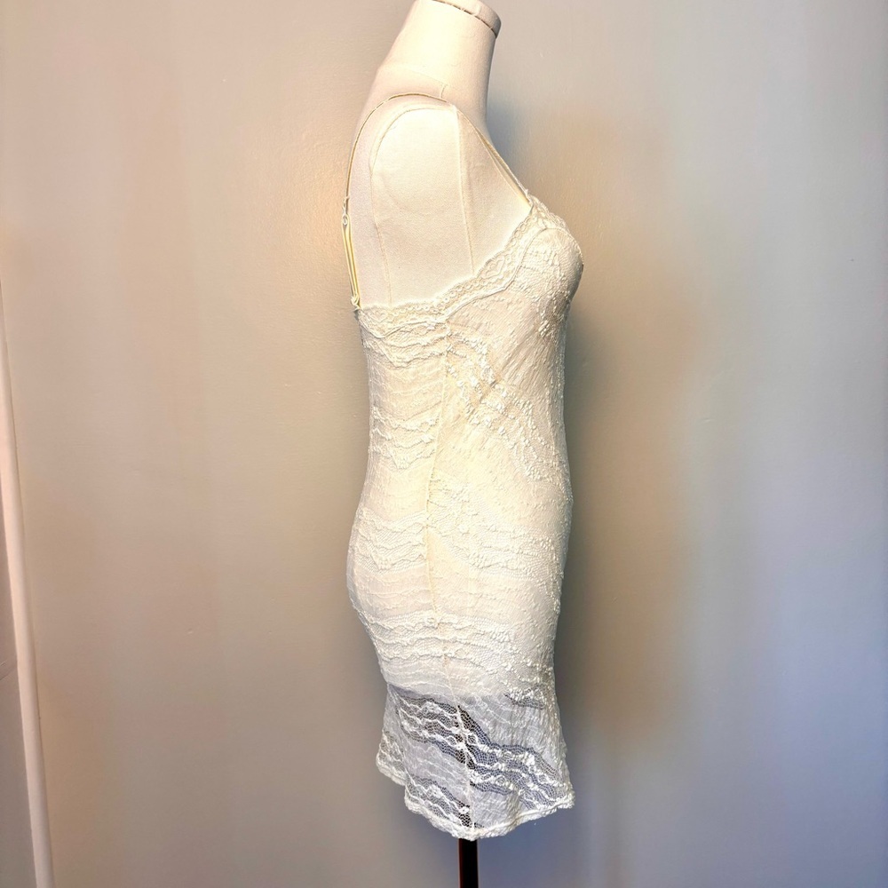 Free People Cream Lace Pull On Slip Adjustable Staps - Picture 8 of 9